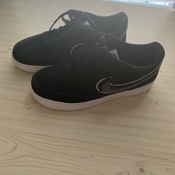 Black and White Nike Air Force - Picture 6 of 9